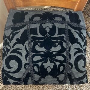 NWT: FREE PEOPLE…Demask Velvet Stretch Mini-Skirt